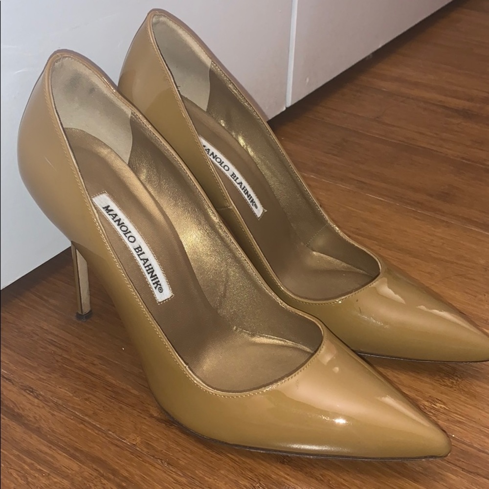 Manolo Blahnik Tan/Brown Heels